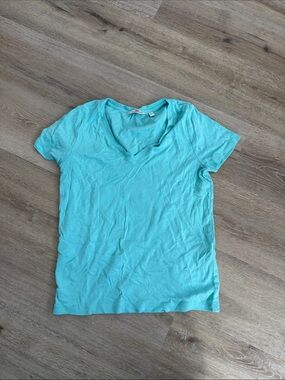 Vineyard Vines Short-Sleeve V-Neck Tee in Aqua